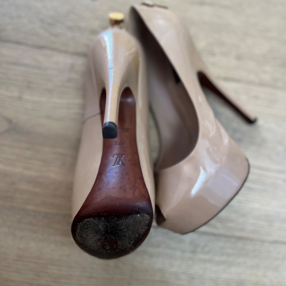 Louis Vuitton Beige Patent Leather Oh Really! Peep Toe Platform Pumps Size 37.5 - Picture 7 of 8
